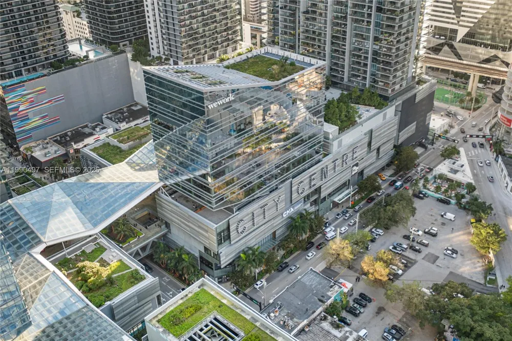 68 SE 6th St #3711 Miami, FL 33131