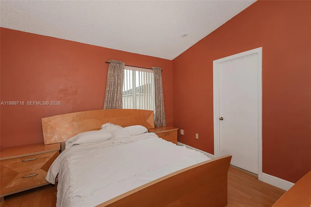 17757 SW 141st Ct Miami, FL 33177