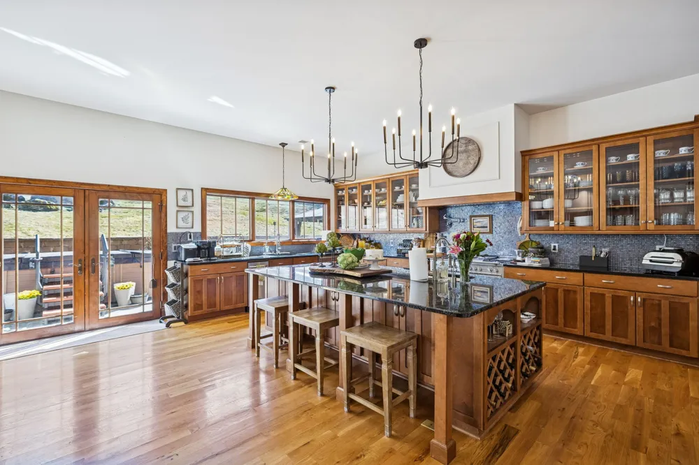 4556 Gossburg Rd Beechgrove, TN 37018