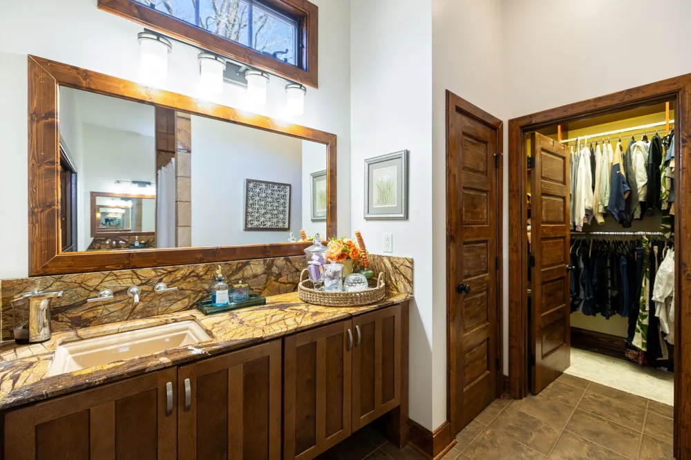 4556 Gossburg Rd Beechgrove, TN 37018