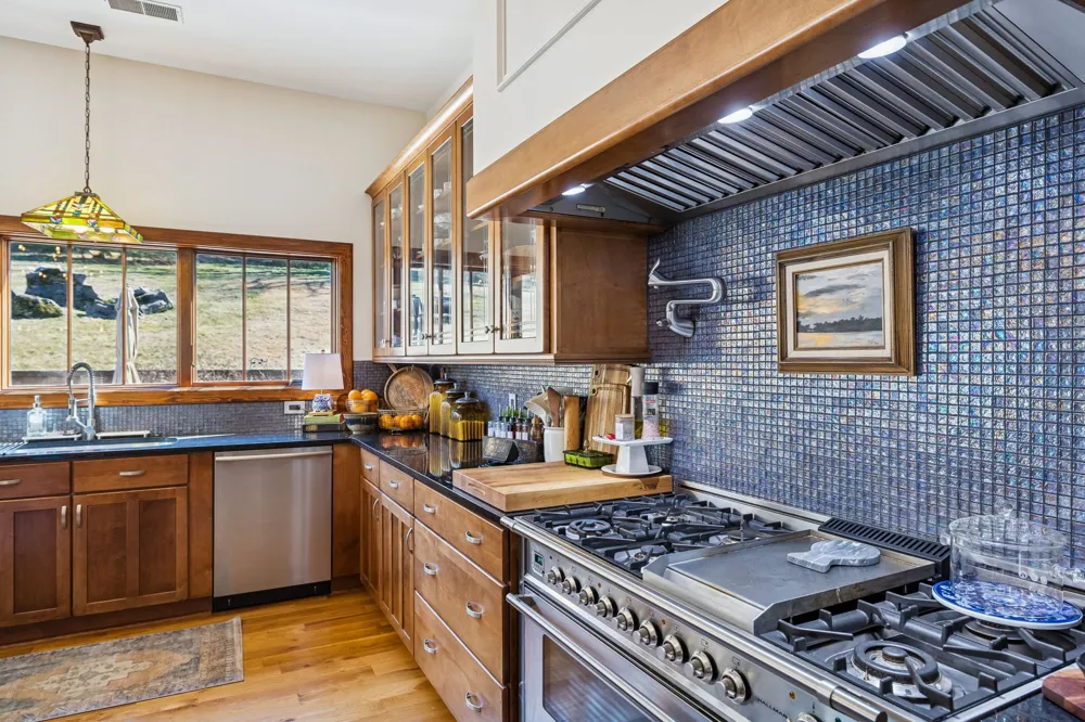 4556 Gossburg Rd Beechgrove, TN 37018