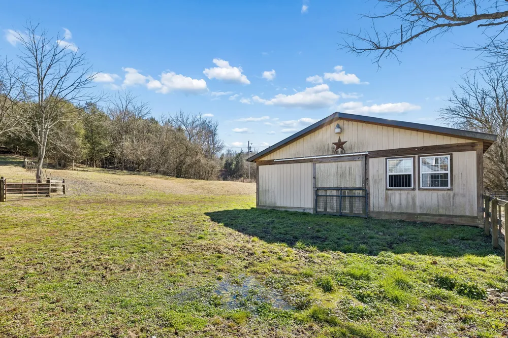 4556 Gossburg Rd Beechgrove, TN 37018