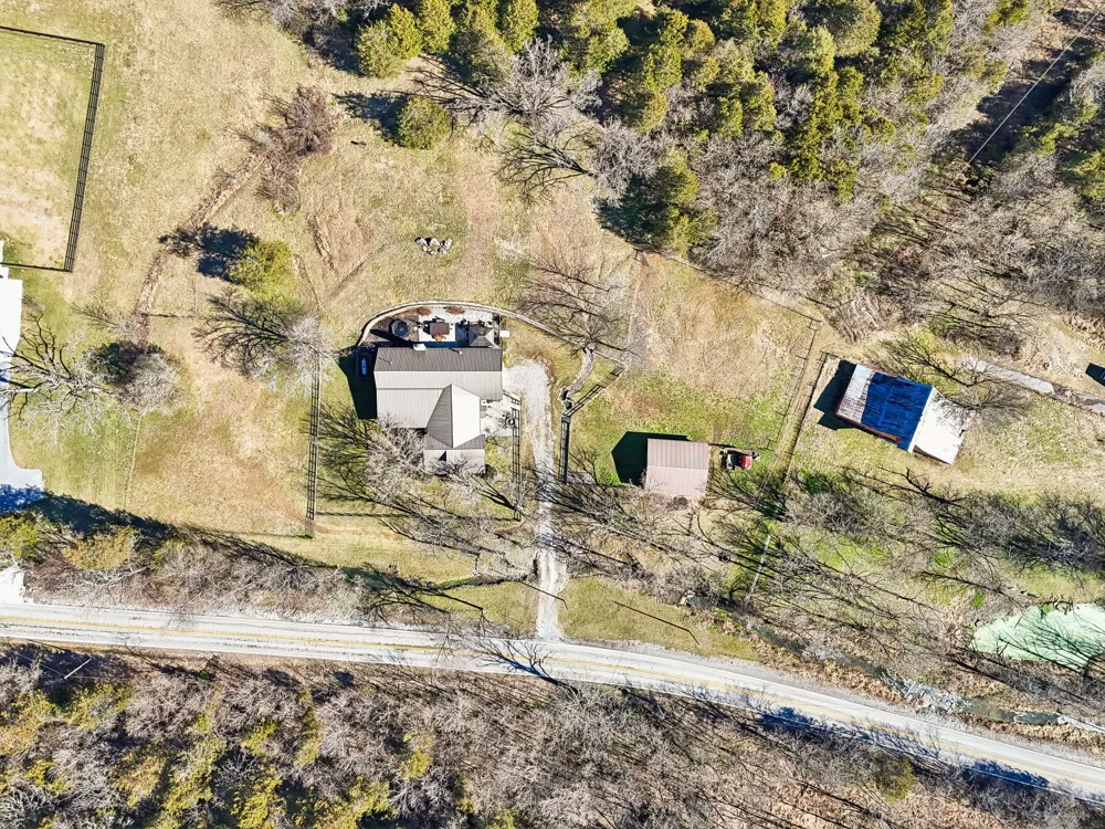 4556 Gossburg Rd Beechgrove, TN 37018