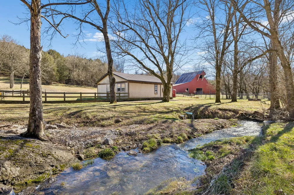 4556 Gossburg Rd Beechgrove, TN 37018