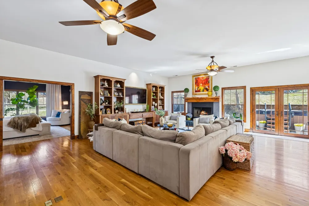 4556 Gossburg Rd Beechgrove, TN 37018