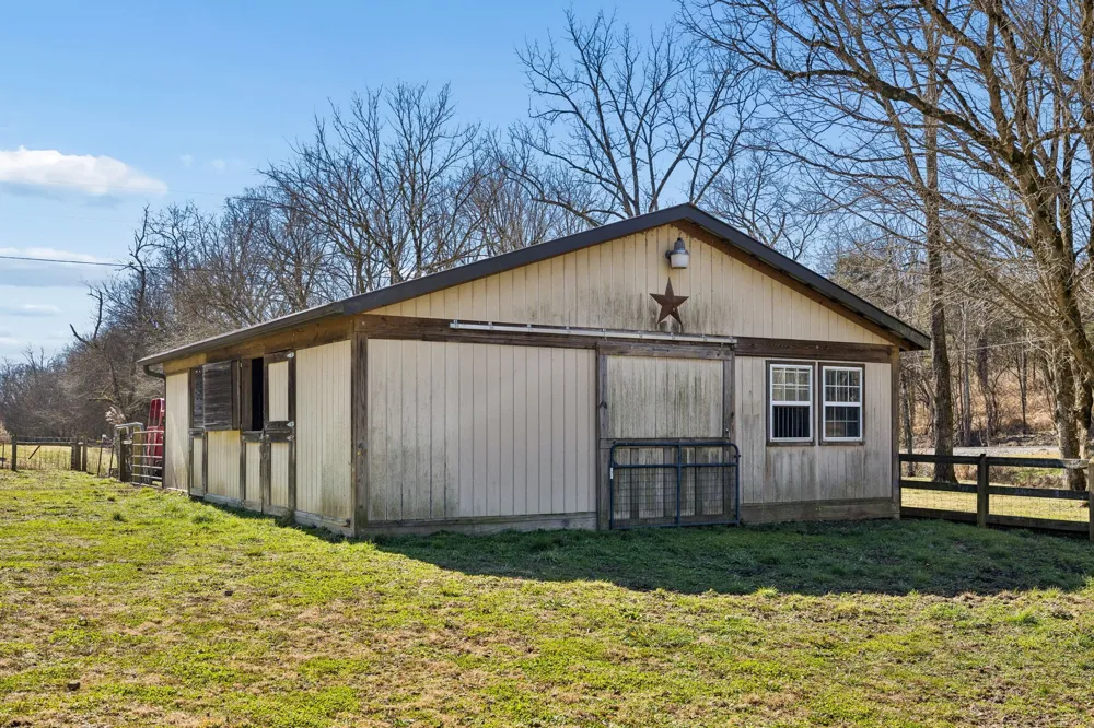 4556 Gossburg Rd Beechgrove, TN 37018