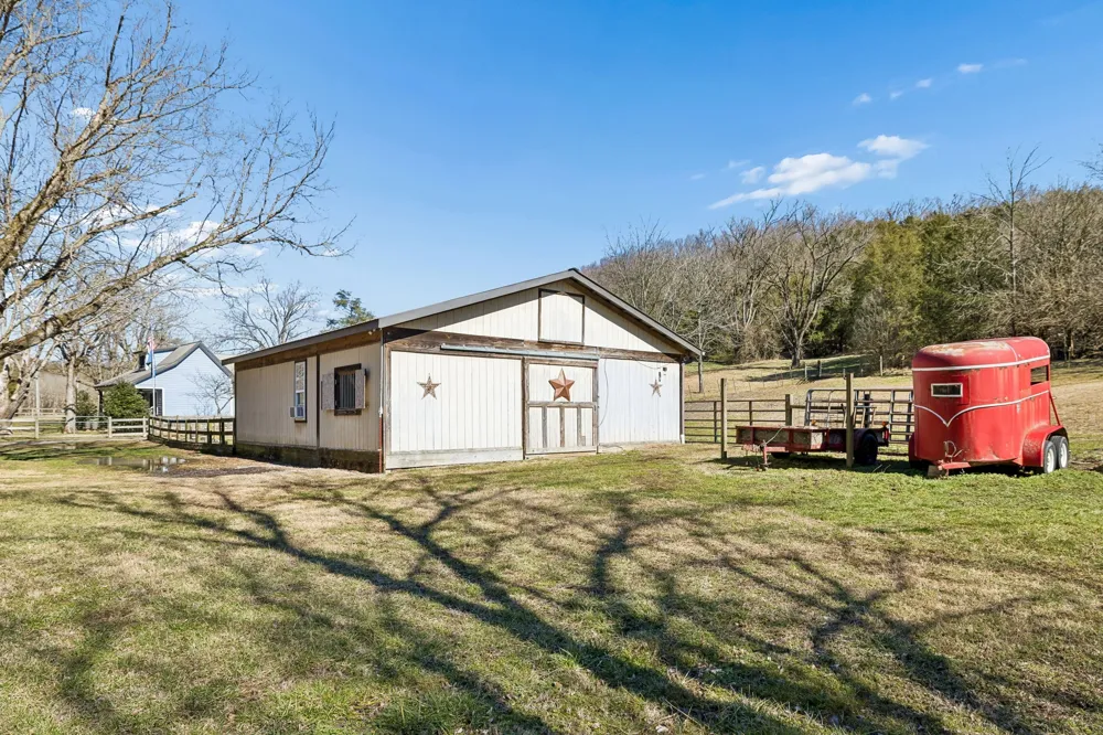 4556 Gossburg Rd Beechgrove, TN 37018