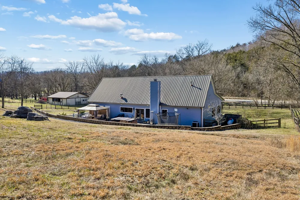 4556 Gossburg Rd Beechgrove, TN 37018