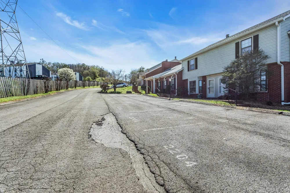 2204 Union Place Court Columbia, TN 38401