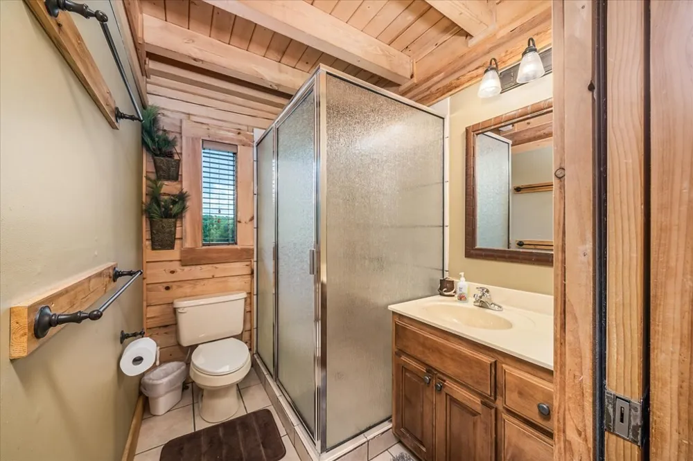 101 Meadow View Lane Spencer, TN 38585