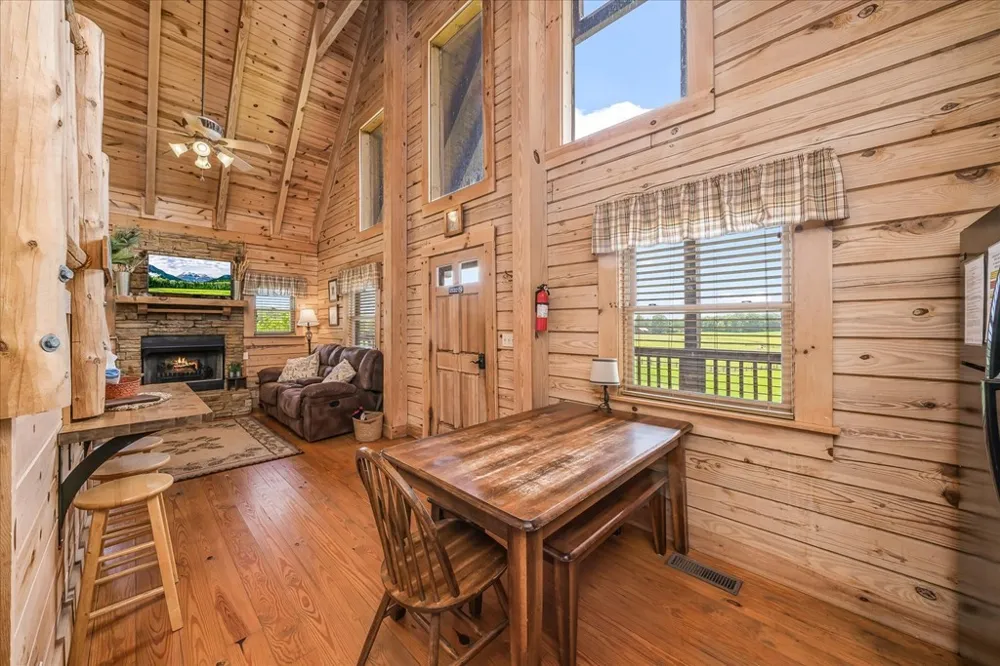 101 Meadow View Lane Spencer, TN 38585