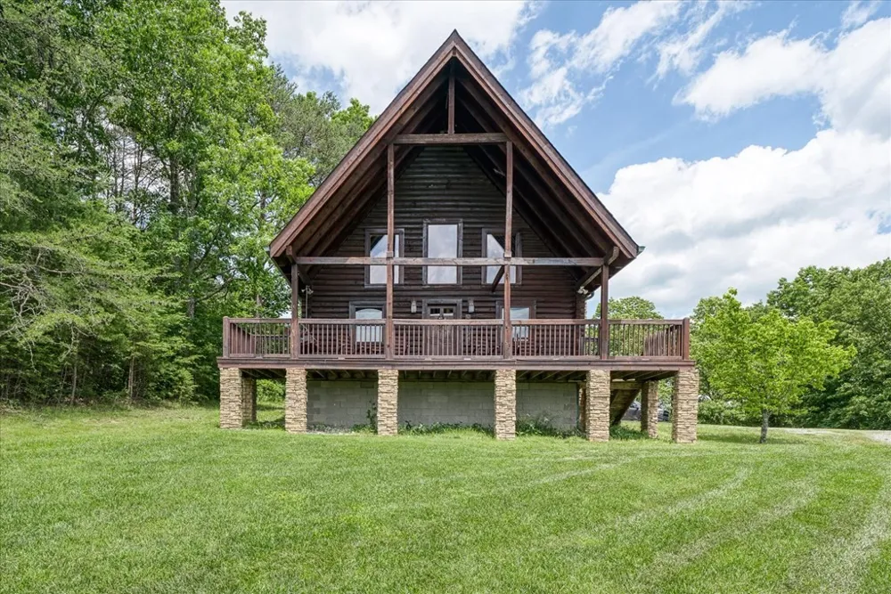 101 Meadow View Lane Spencer, TN 38585