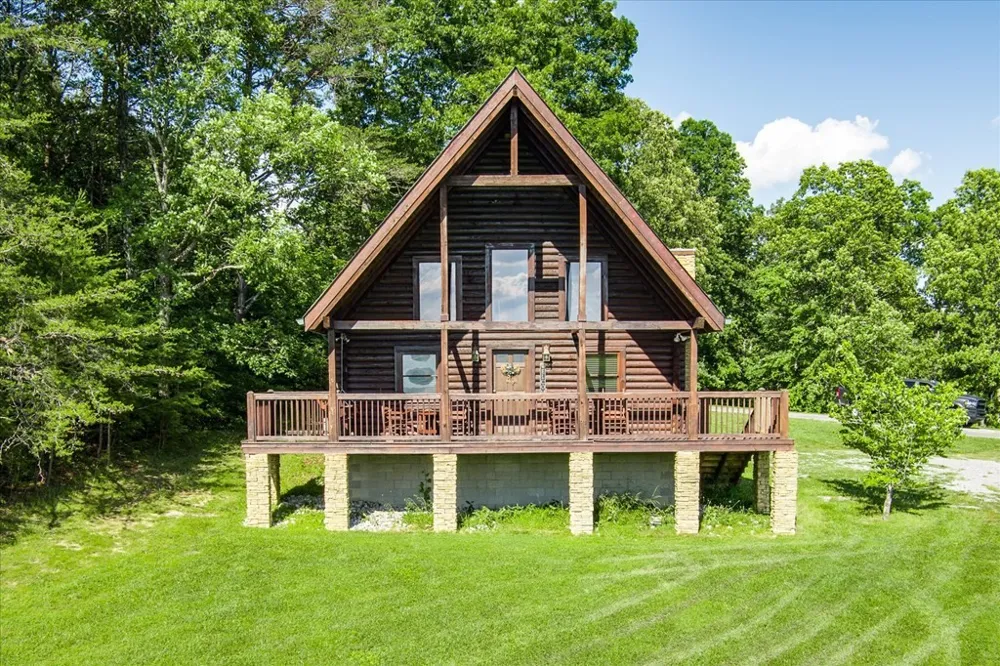 101 Meadow View Lane Spencer, TN 38585