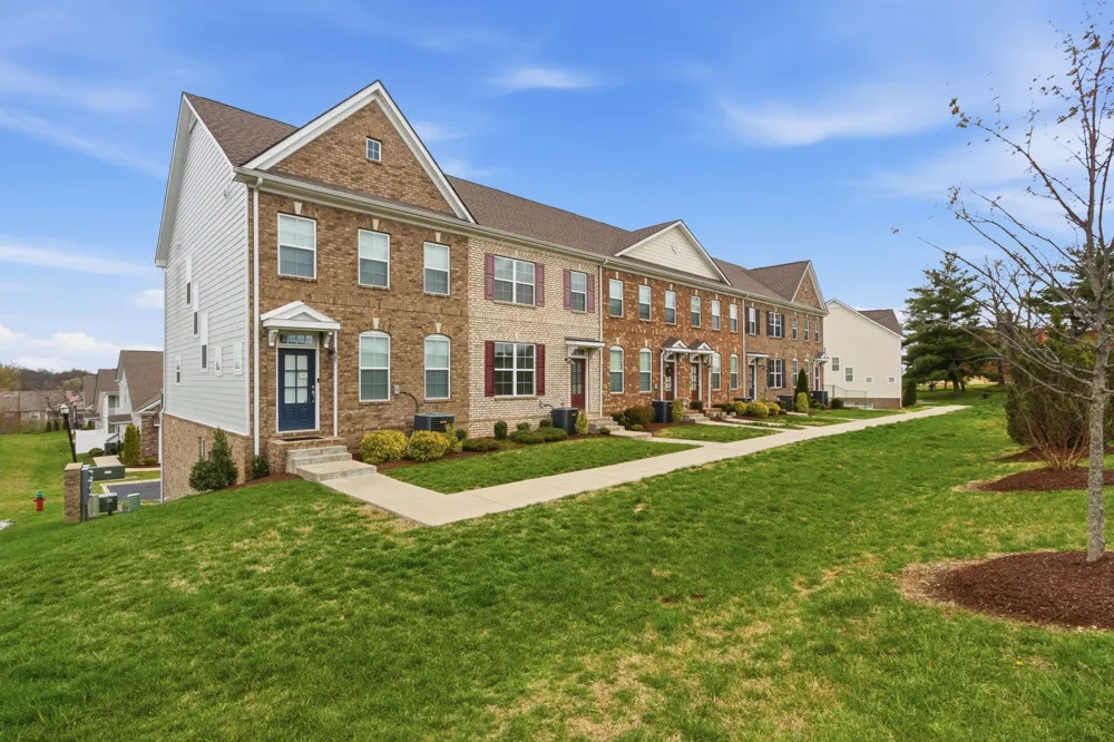 204 Kinsale Dr Spring Hill, TN 37174