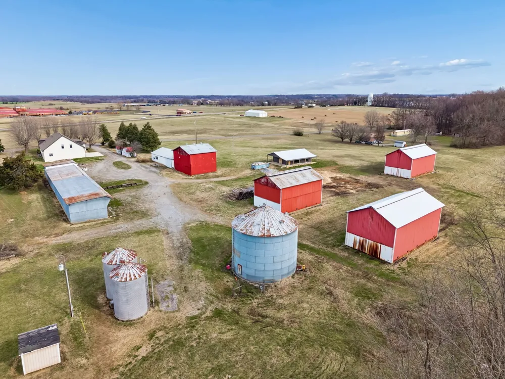 7307 Dunn Rd Cedar Hill, TN 37032