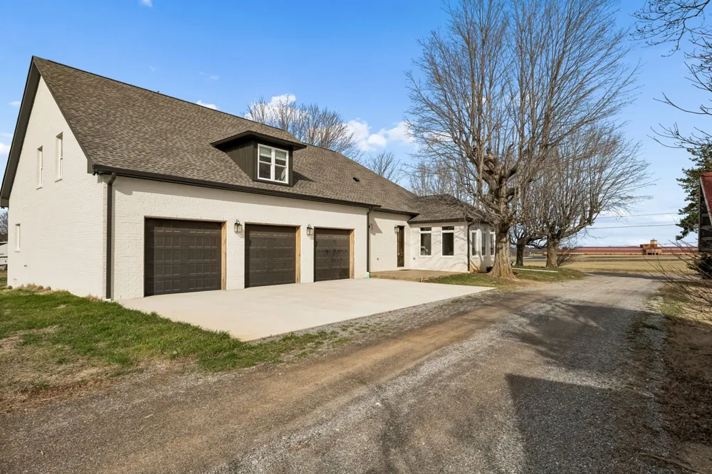7307 Dunn Rd Cedar Hill, TN 37032