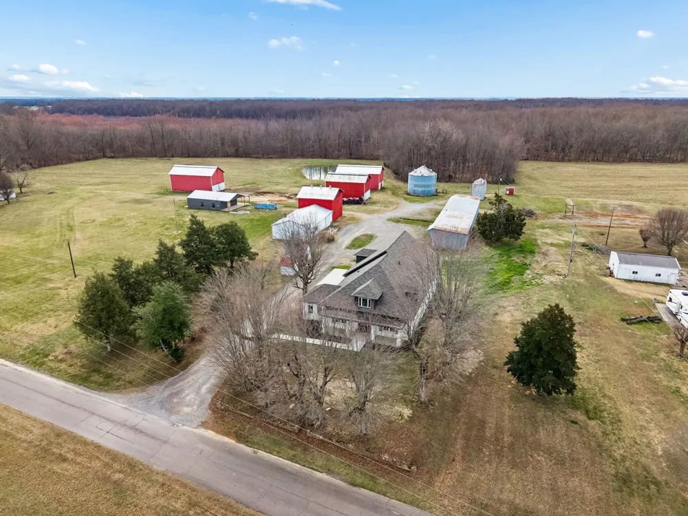 7307 Dunn Rd Cedar Hill, TN 37032