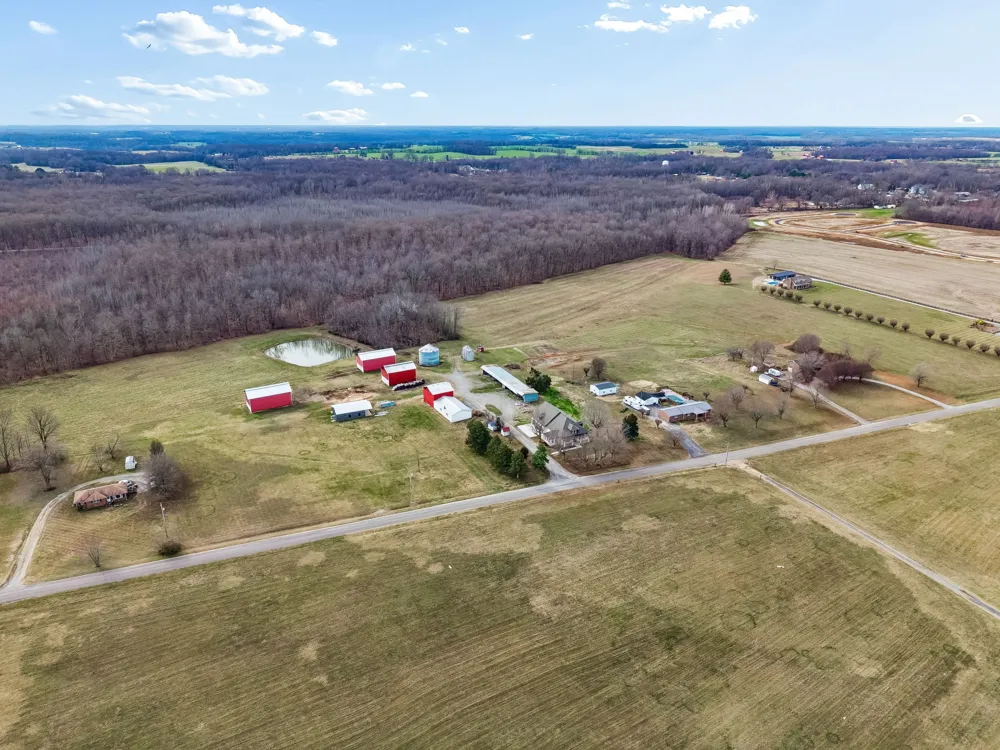 7307 Dunn Rd Cedar Hill, TN 37032