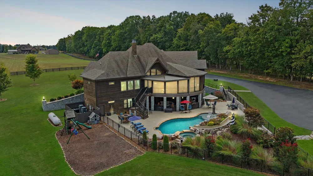 6704 Highway 52 W Lafayette, TN 37083