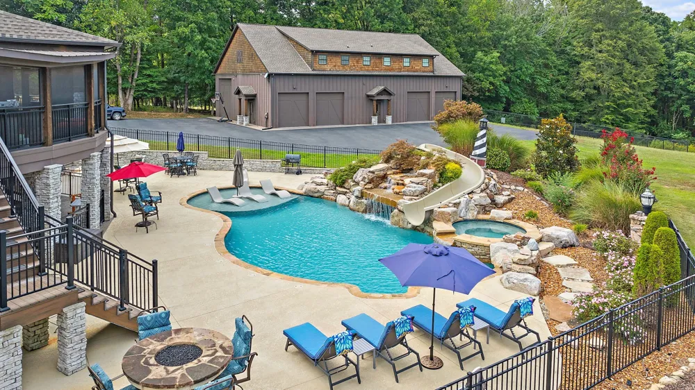 6704 Highway 52 W Lafayette, TN 37083