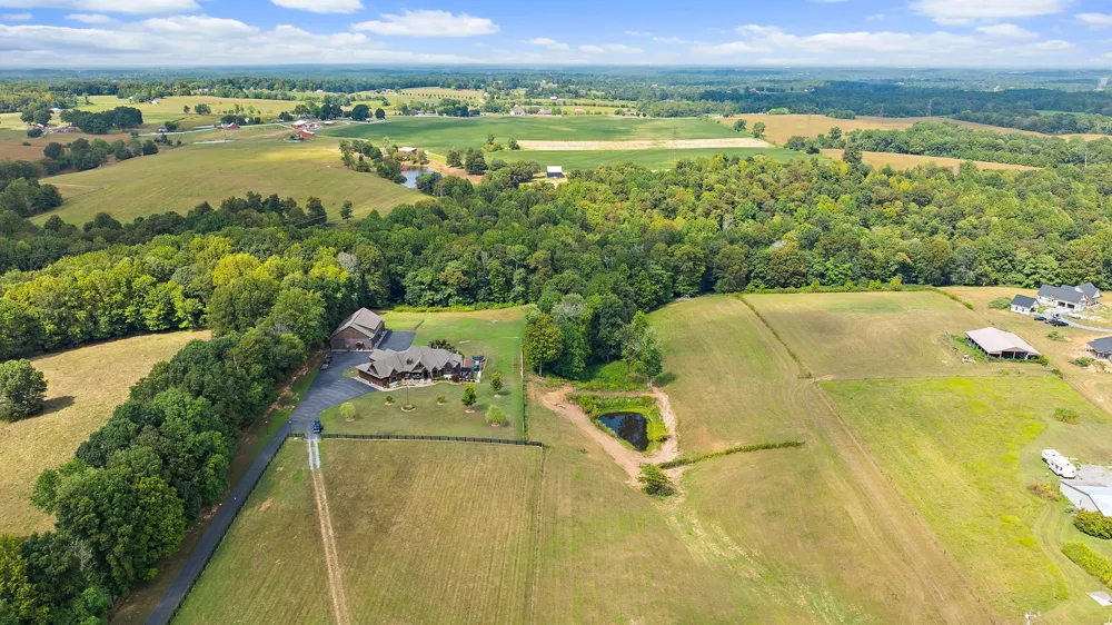 6704 Highway 52 W Lafayette, TN 37083