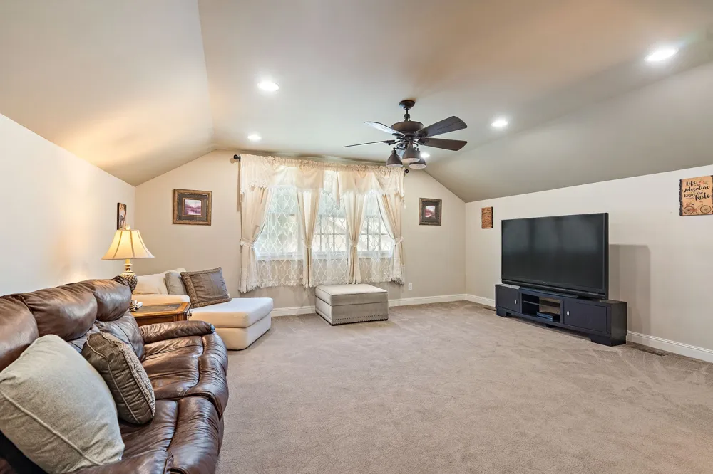 6704 Highway 52 W Lafayette, TN 37083
