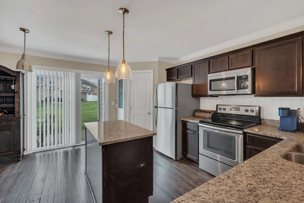 127 Cobblestone Place Dr Goodlettsville, TN 37072