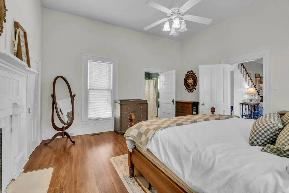 111 College Ave Centerville, TN 37033