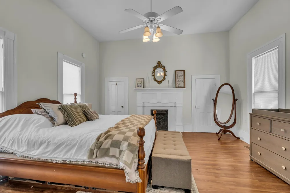 111 College Ave Centerville, TN 37033