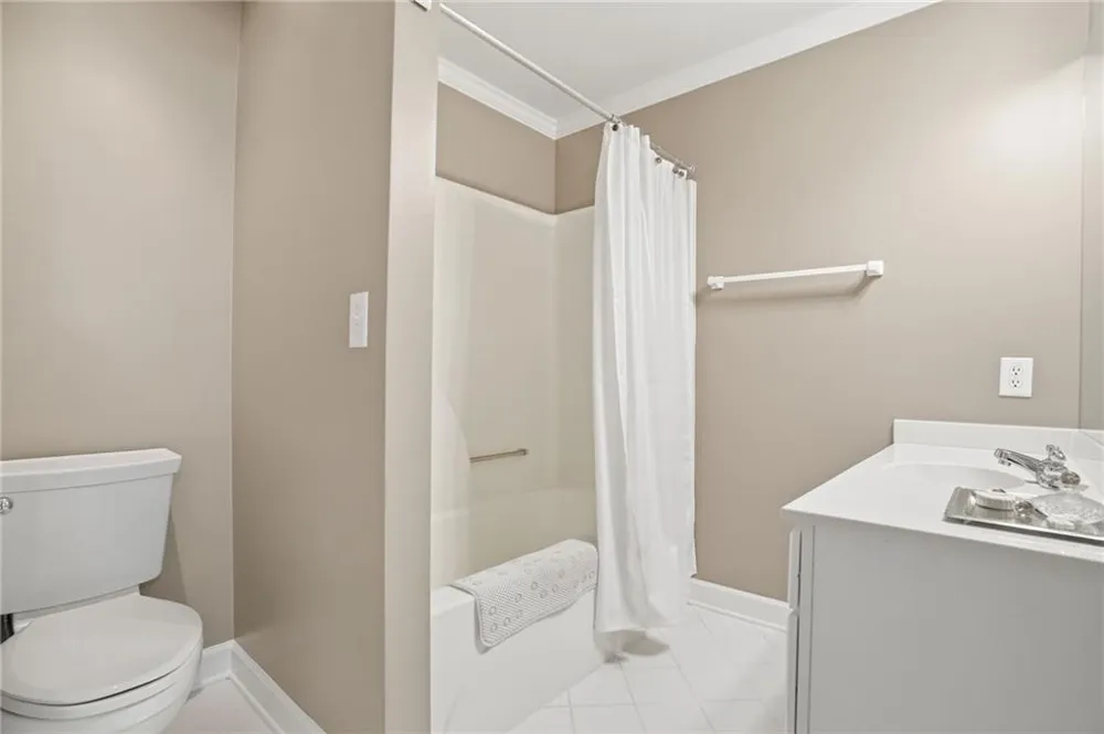 1021 Falcon Heights Big Canoe, GA 30143