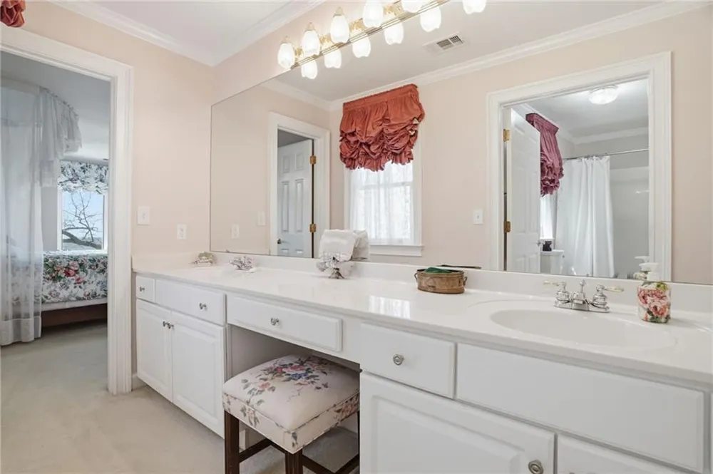 1021 Falcon Heights Big Canoe, GA 30143