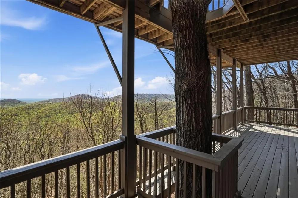 1021 Falcon Heights Big Canoe, GA 30143