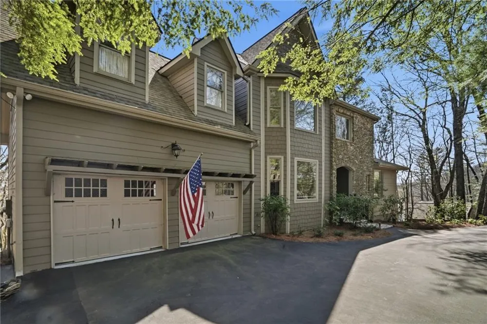 1021 Falcon Heights Big Canoe, GA 30143