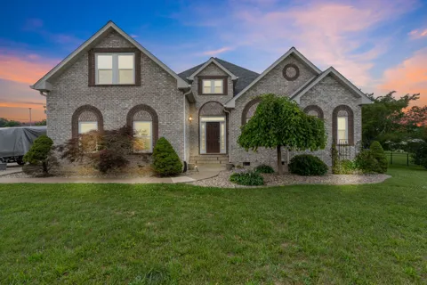 2114 London Ln