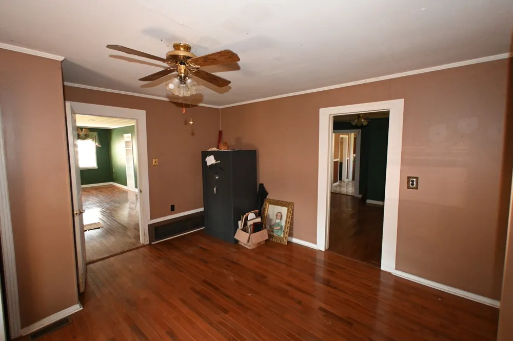 239 Brooklyn Ave Linden, TN 37096