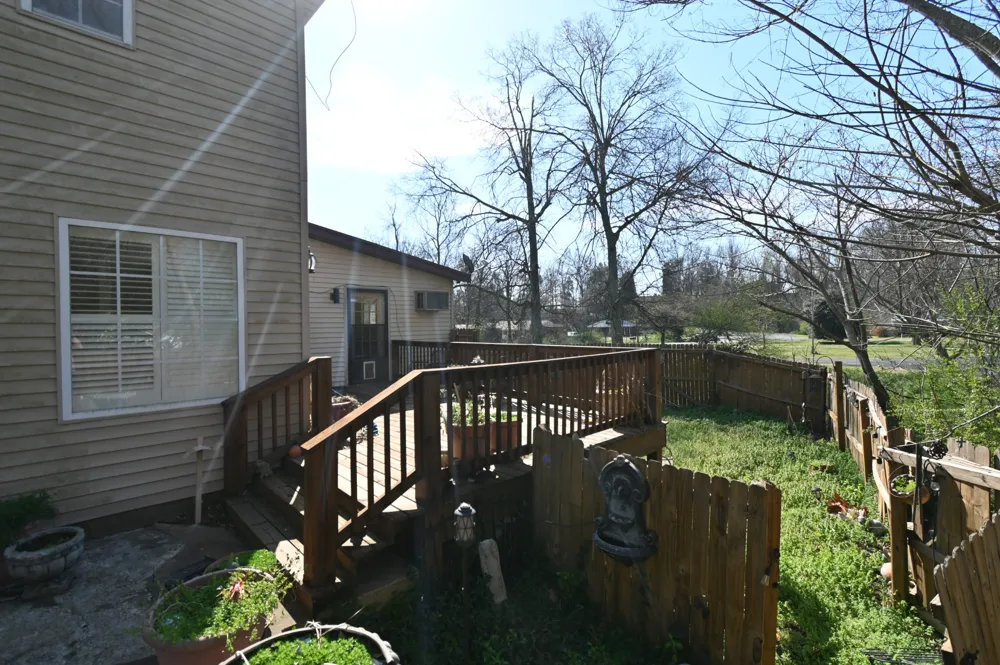239 Brooklyn Ave Linden, TN 37096