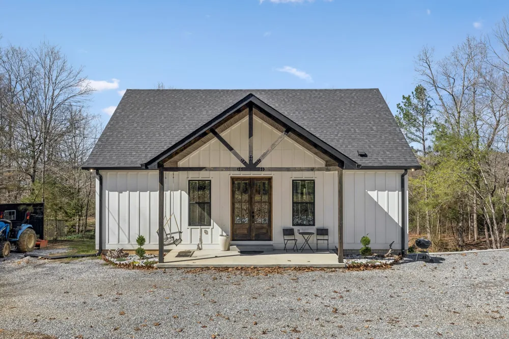 1602 White Oak Rd Stewart, TN 37175