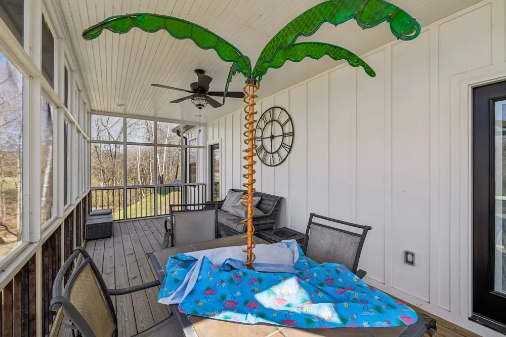 1602 White Oak Rd Stewart, TN 37175