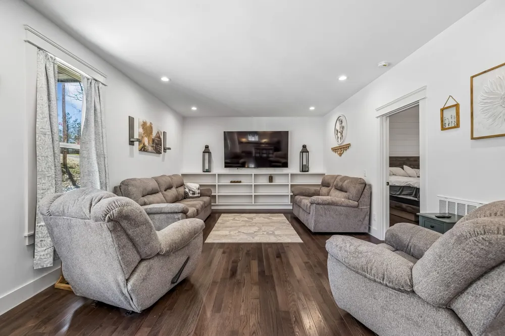 1602 White Oak Rd Stewart, TN 37175