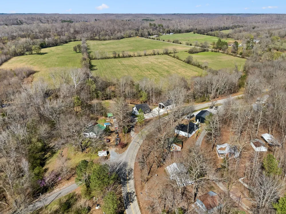 1602 White Oak Rd Stewart, TN 37175