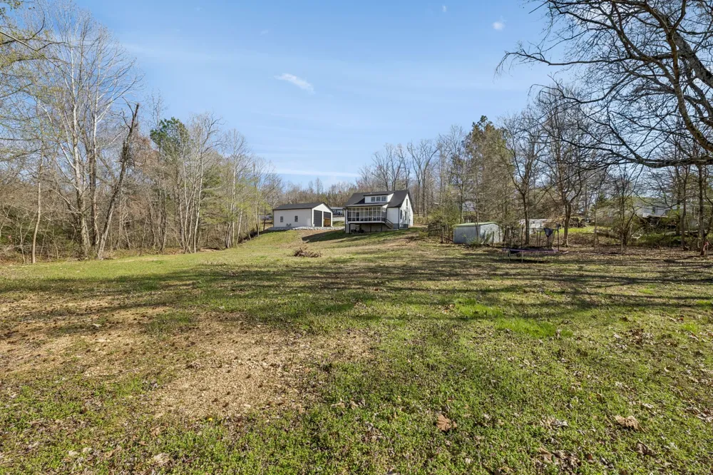 1602 White Oak Rd Stewart, TN 37175