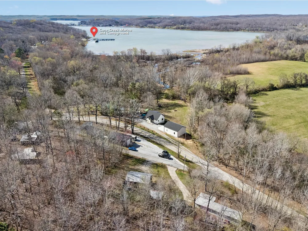1602 White Oak Rd Stewart, TN 37175