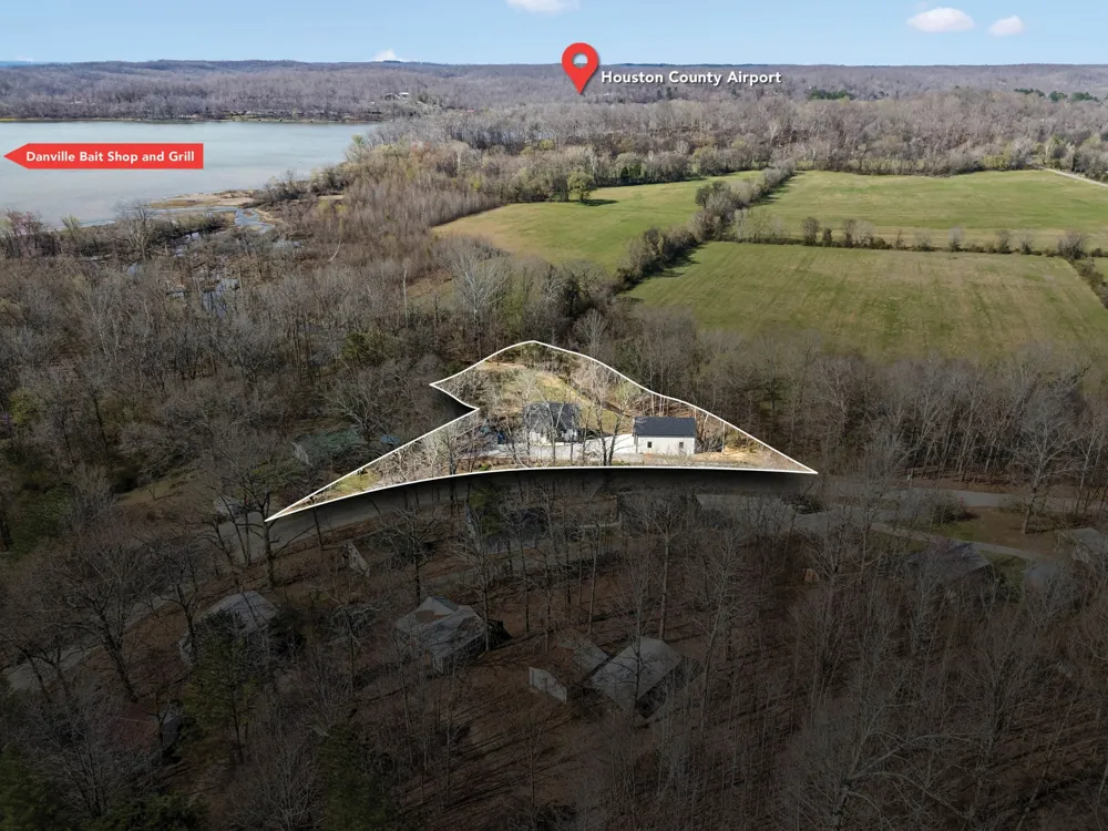 1602 White Oak Rd Stewart, TN 37175