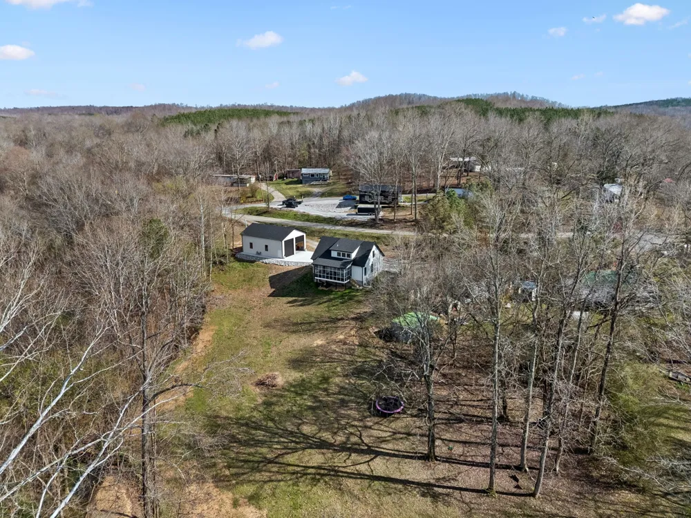 1602 White Oak Rd Stewart, TN 37175