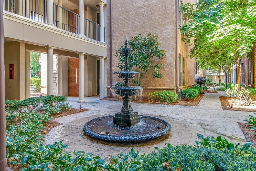 305 Seven Springs Way #403 Brentwood, TN 37027