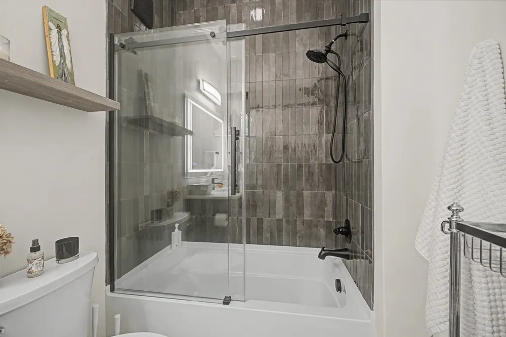 305 Seven Springs Way #403 Brentwood, TN 37027
