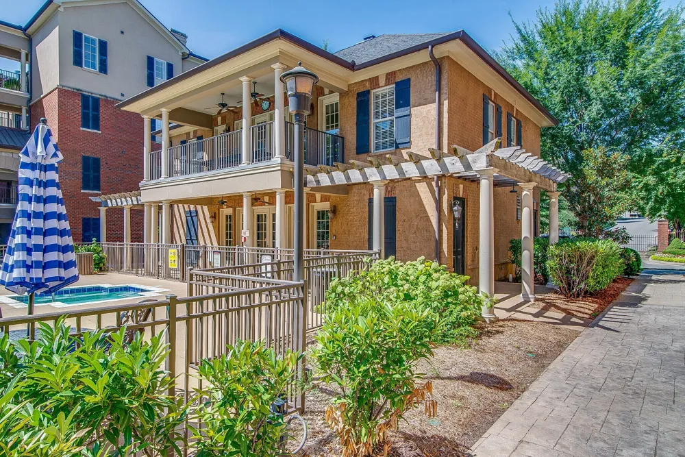 305 Seven Springs Way #403 Brentwood, TN 37027