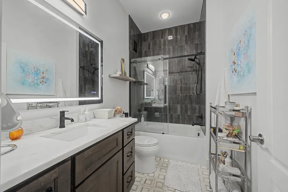 305 Seven Springs Way #403 Brentwood, TN 37027