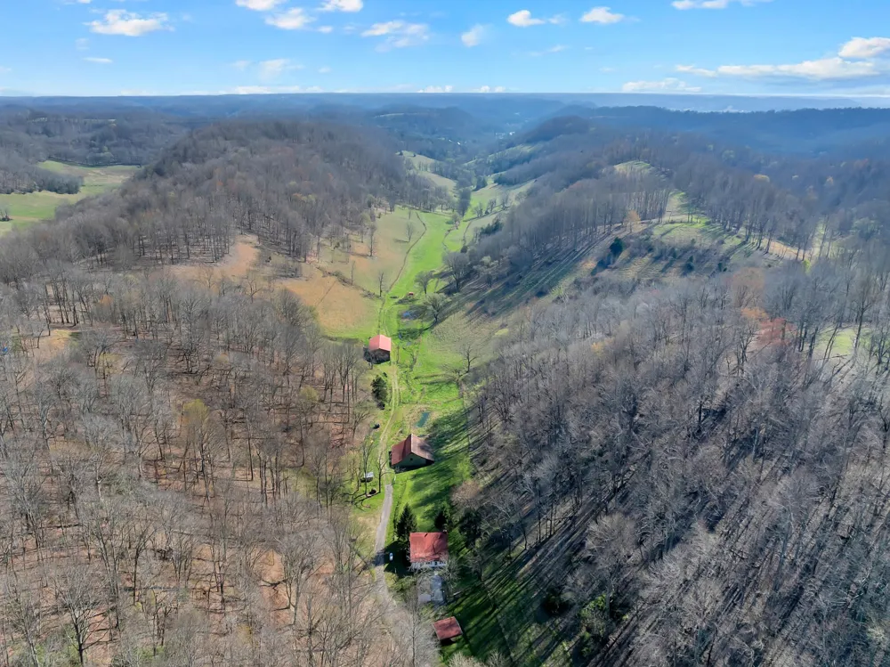 546 Womack Hollow Rd Liberty, TN 37095