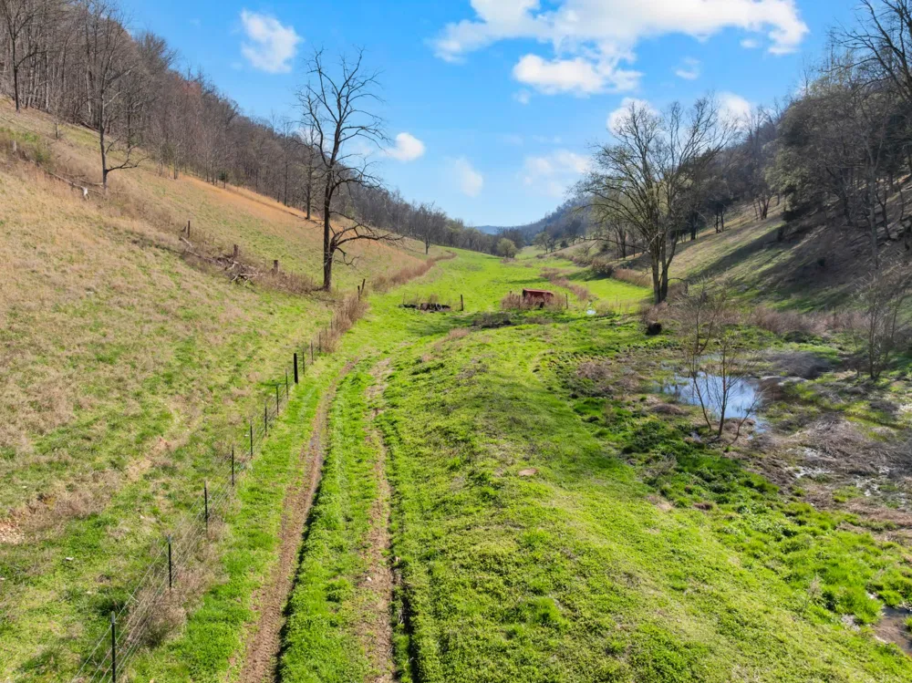 546 Womack Hollow Rd Liberty, TN 37095